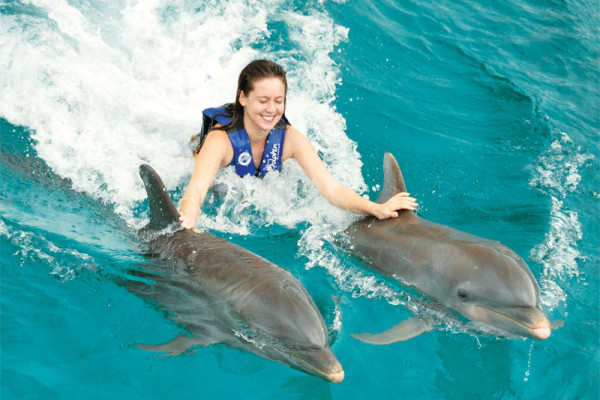 delfines-nadan-hoteles-caribe1113