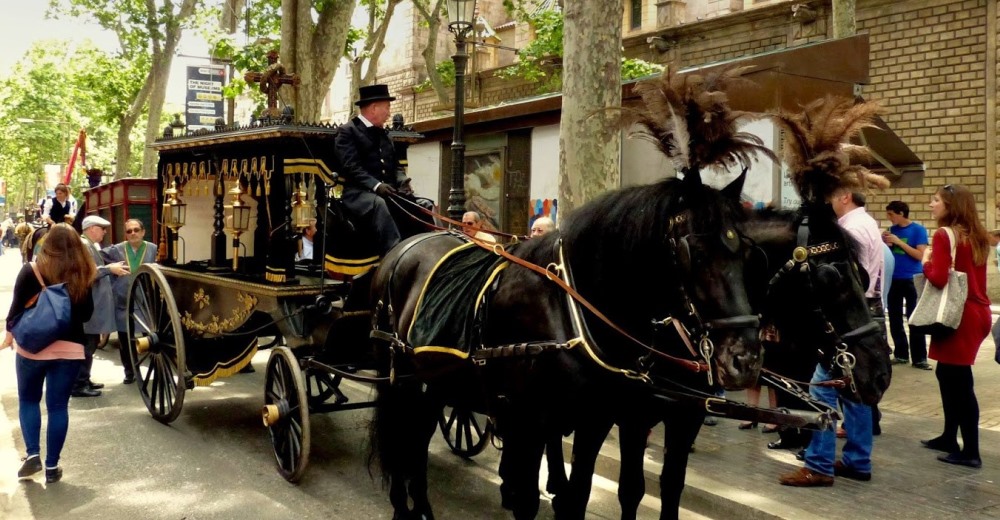 Gran avance – En Barcelona se prohíben los carruajes tirados por caballos a partir del 2018 Gran avance – En Barcelona se prohíben los carruajes tirados por caballos a partir del 2018