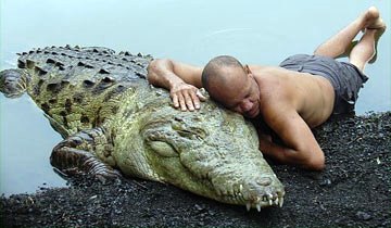 Pocho, un cocodrilo rescatado por un humilde pescador, que lo cuidó hasta  sus últimos días | Zoorprendente