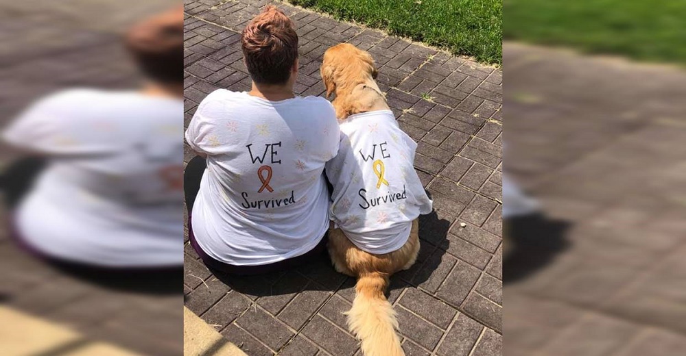 Las camisetas a juego de una mujer y su perrita causan conmoción cuando leen su mensaje