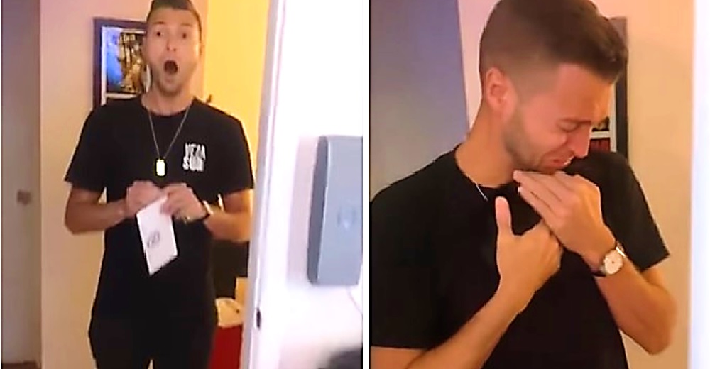 Hombre rompe en llanto cuando su amigo entra con la criatura en brazos que siempre soñó Hombre rompe en llanto cuando su amigo entra con la criatura en brazos que siempre soñó