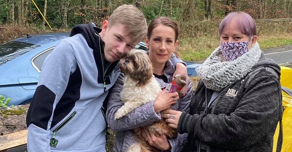 Se reencuentran con su amada perrita 8 años después de haberla dado por muerta Se reencuentran con su amada perrita 8 años después de haberla dado por muerta